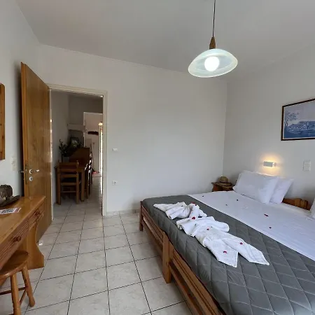 Zante Summer Retreats - Marietta's Apartment2 Drosia アパート Kypseli